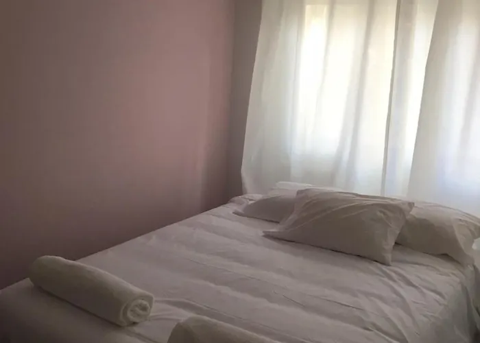 Lx Center Guesthouse